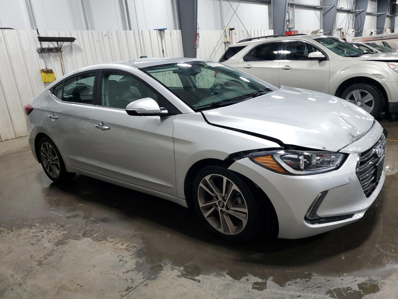 2017 Hyundai Elantra Limited - Image 4