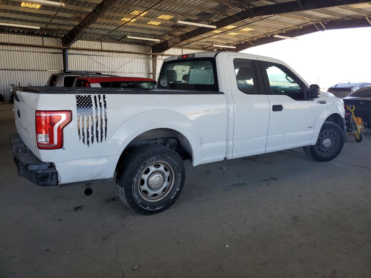 2015 Ford F150 Super Cab - Фото 3