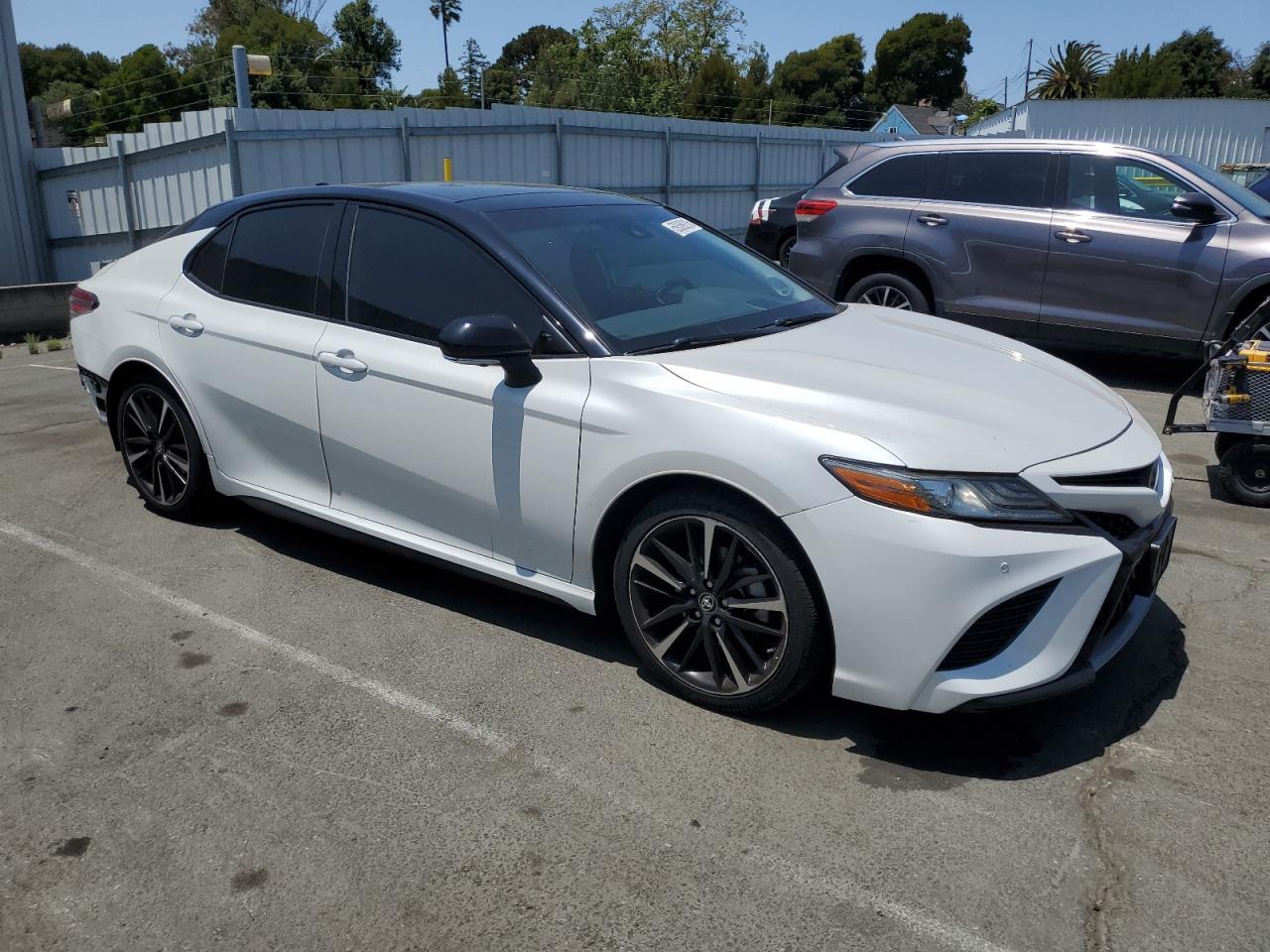 2019 Toyota Camry Xse - Фото 4