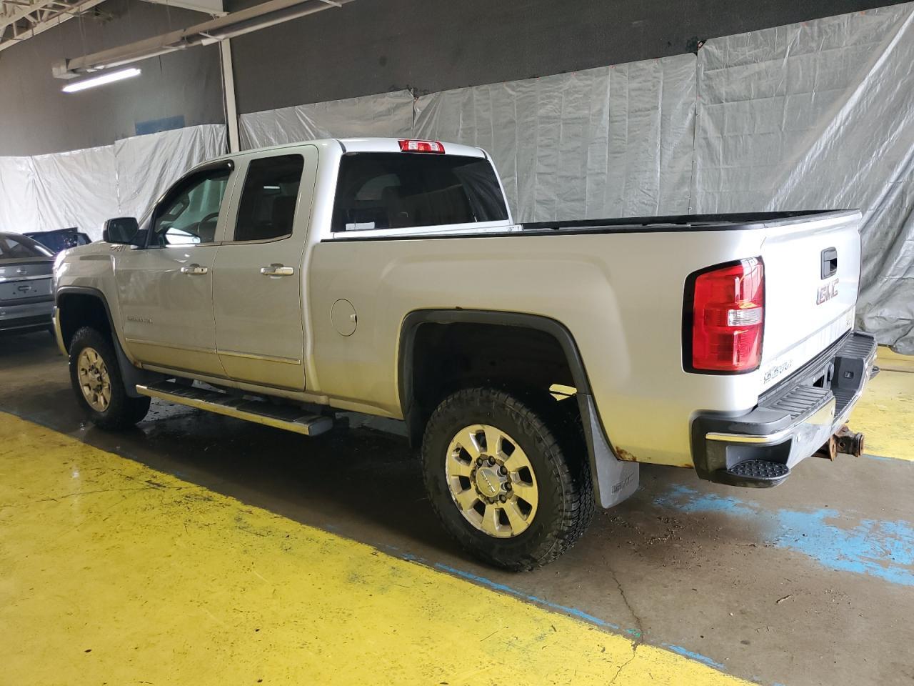 2015 GMC Sierra K2500 Slt - Image 2