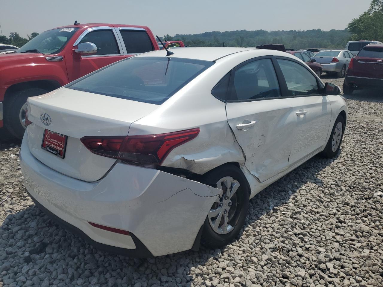 2020 Hyundai Accent Se - Фото 3