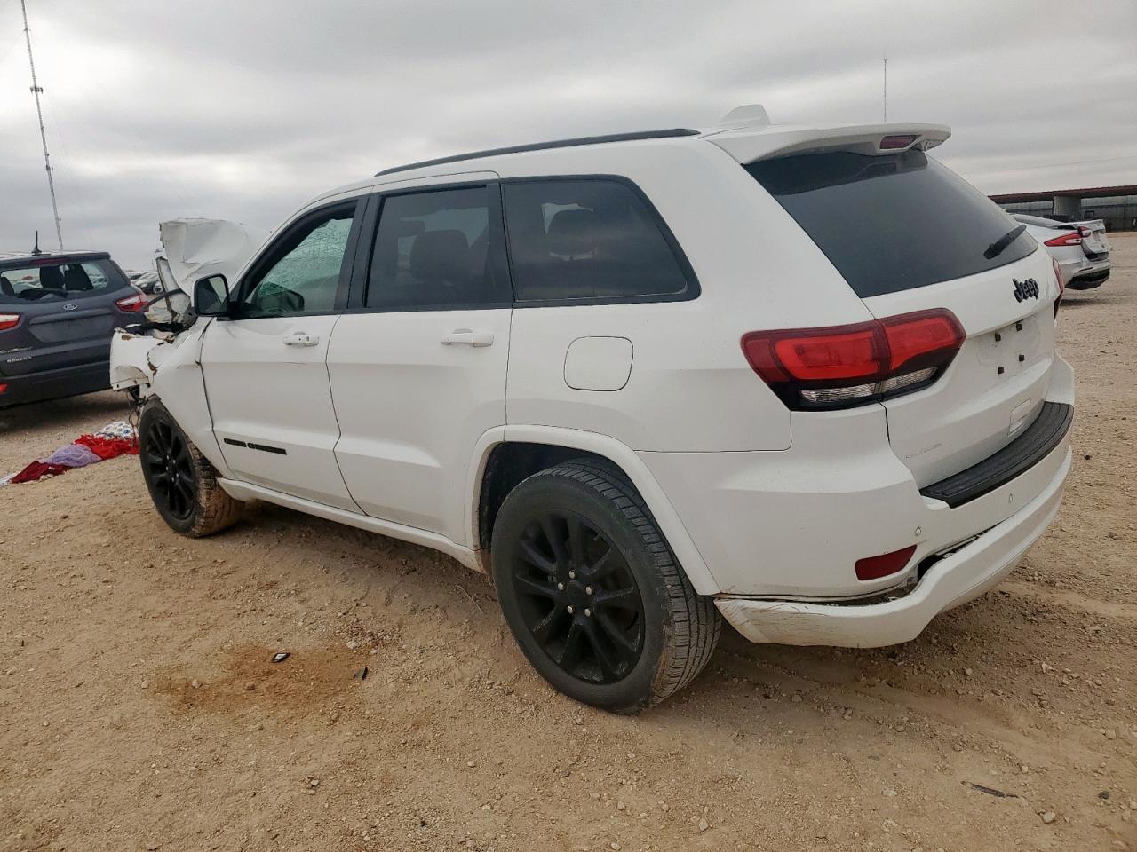 2017 Jeep Grand Cherokee Laredo - Фото 2