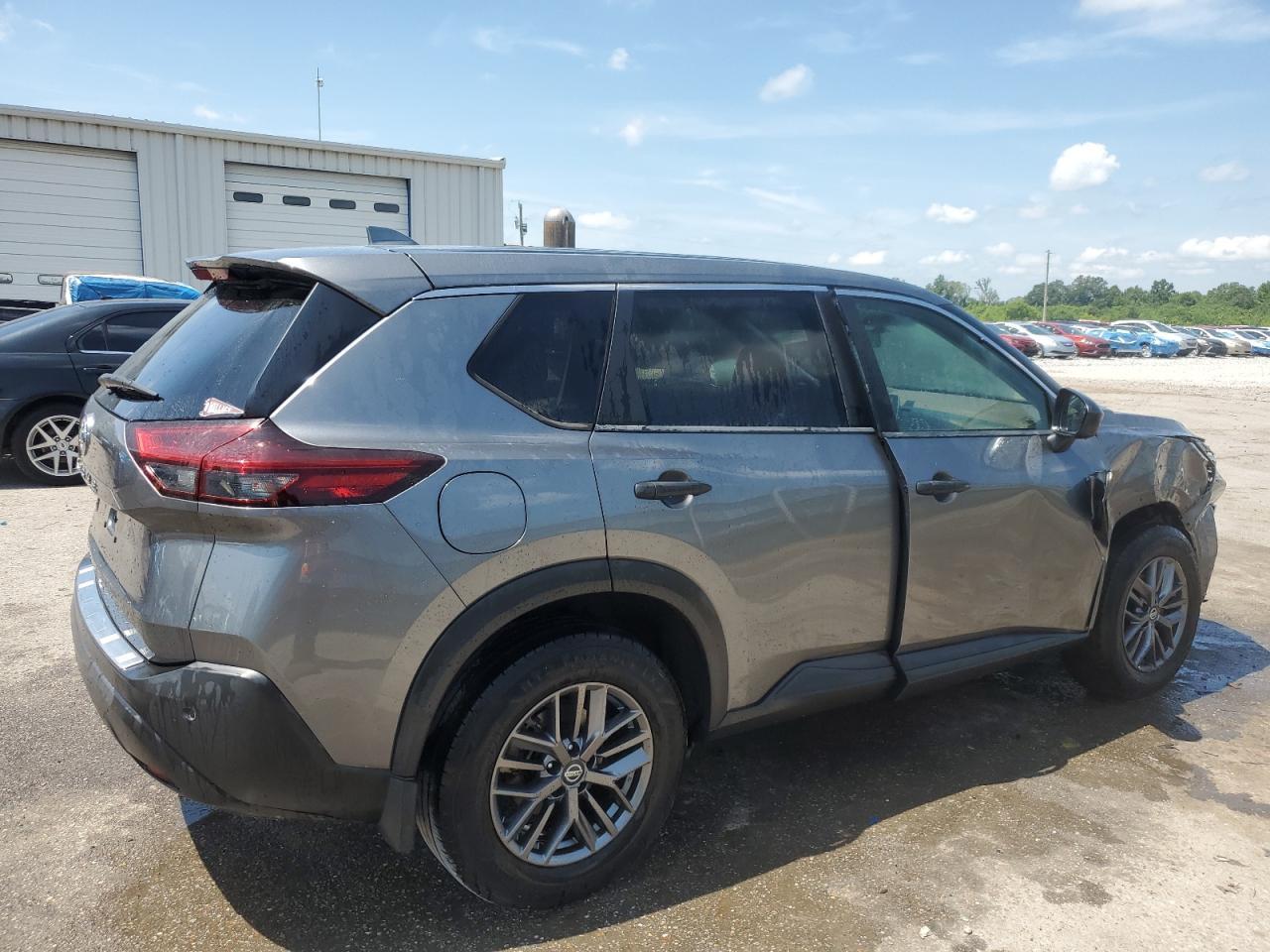 2021 Nissan Rogue S - Фото 3