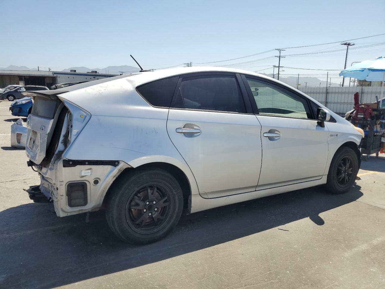 2013 Toyota Prius - Фото 3
