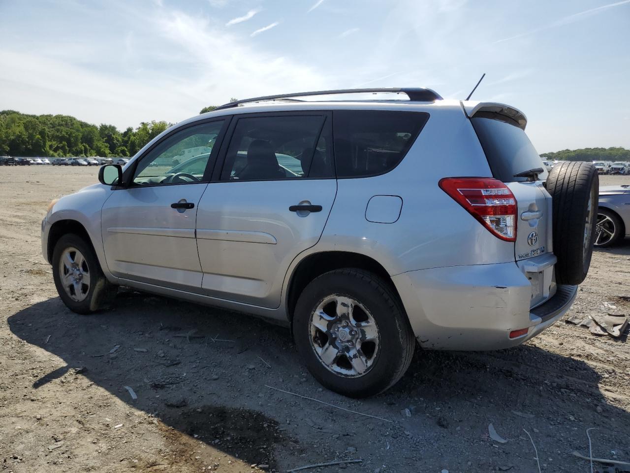 2010 Toyota Rav4 Base - Фото 2