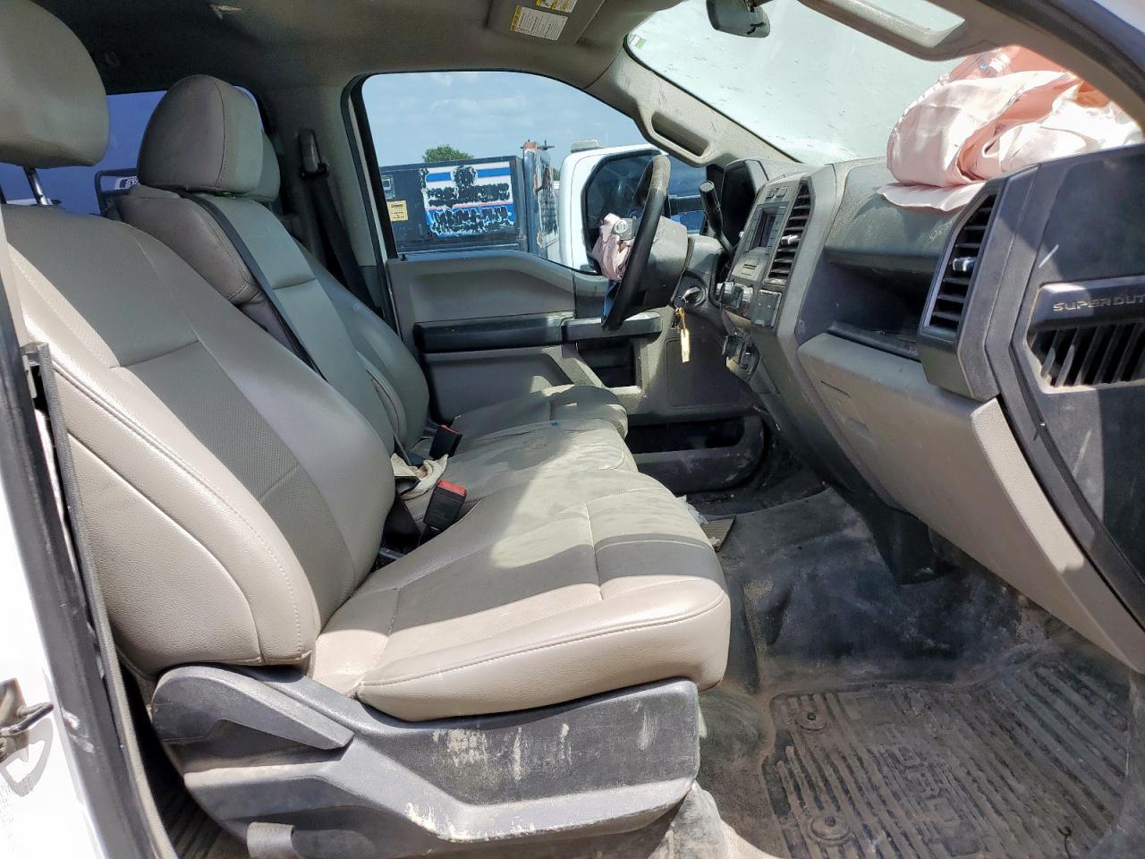 2022 Ford F350 Super Duty Utility / Service Truck - Image 5