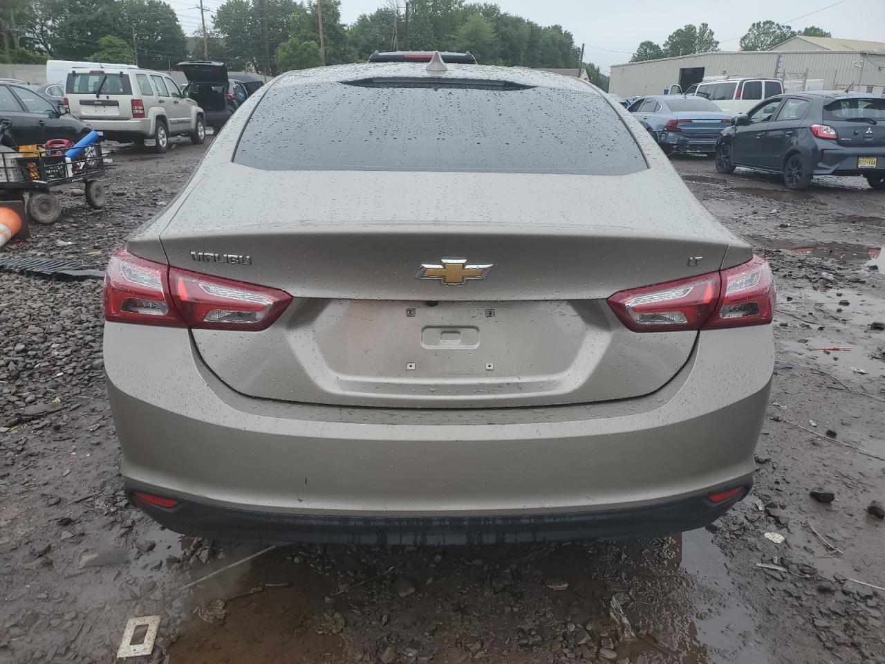 2022 Chevrolet Malibu Lt - Фото 6