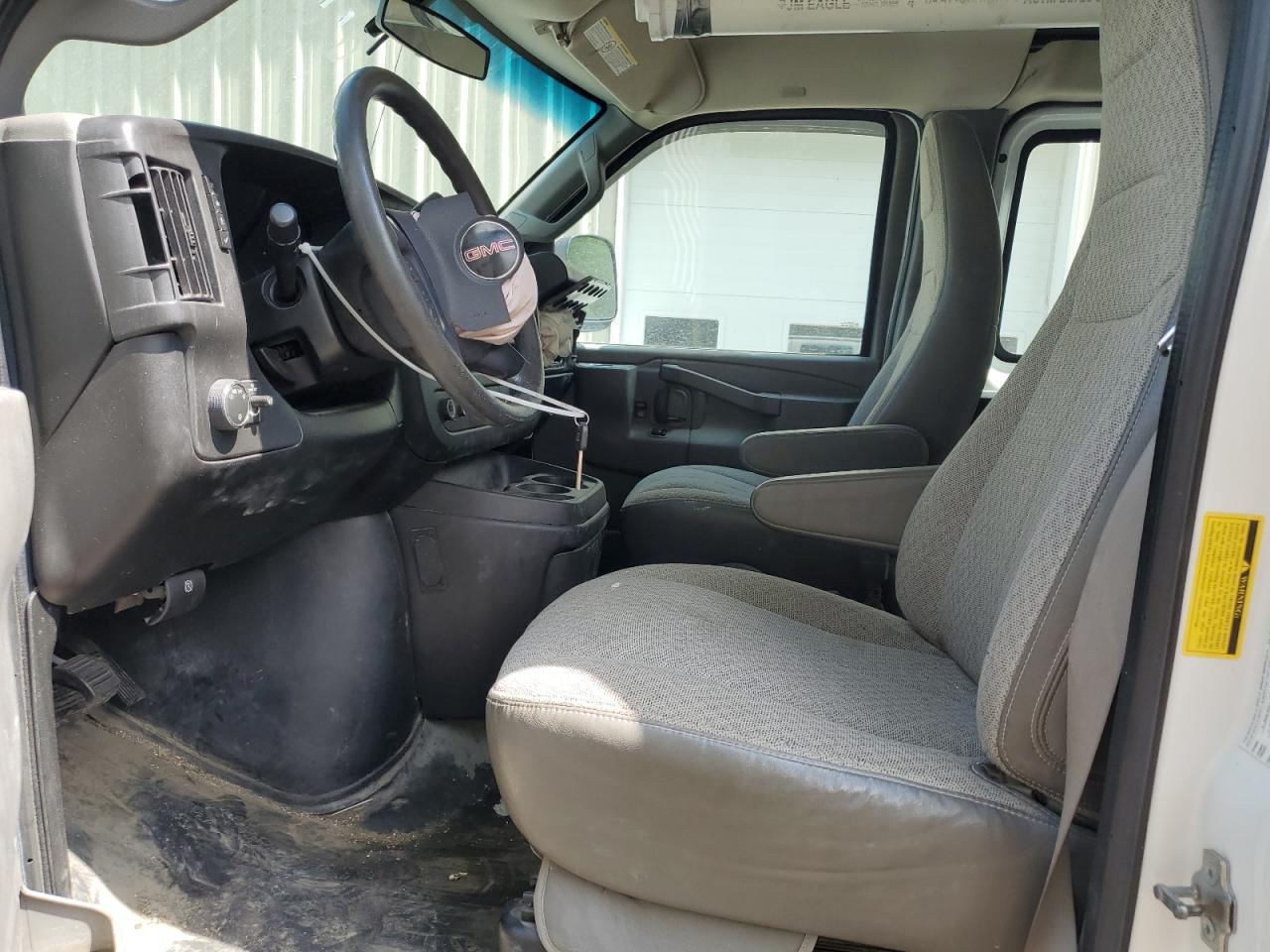 2016 GMC Savana G2500 - Фото 7