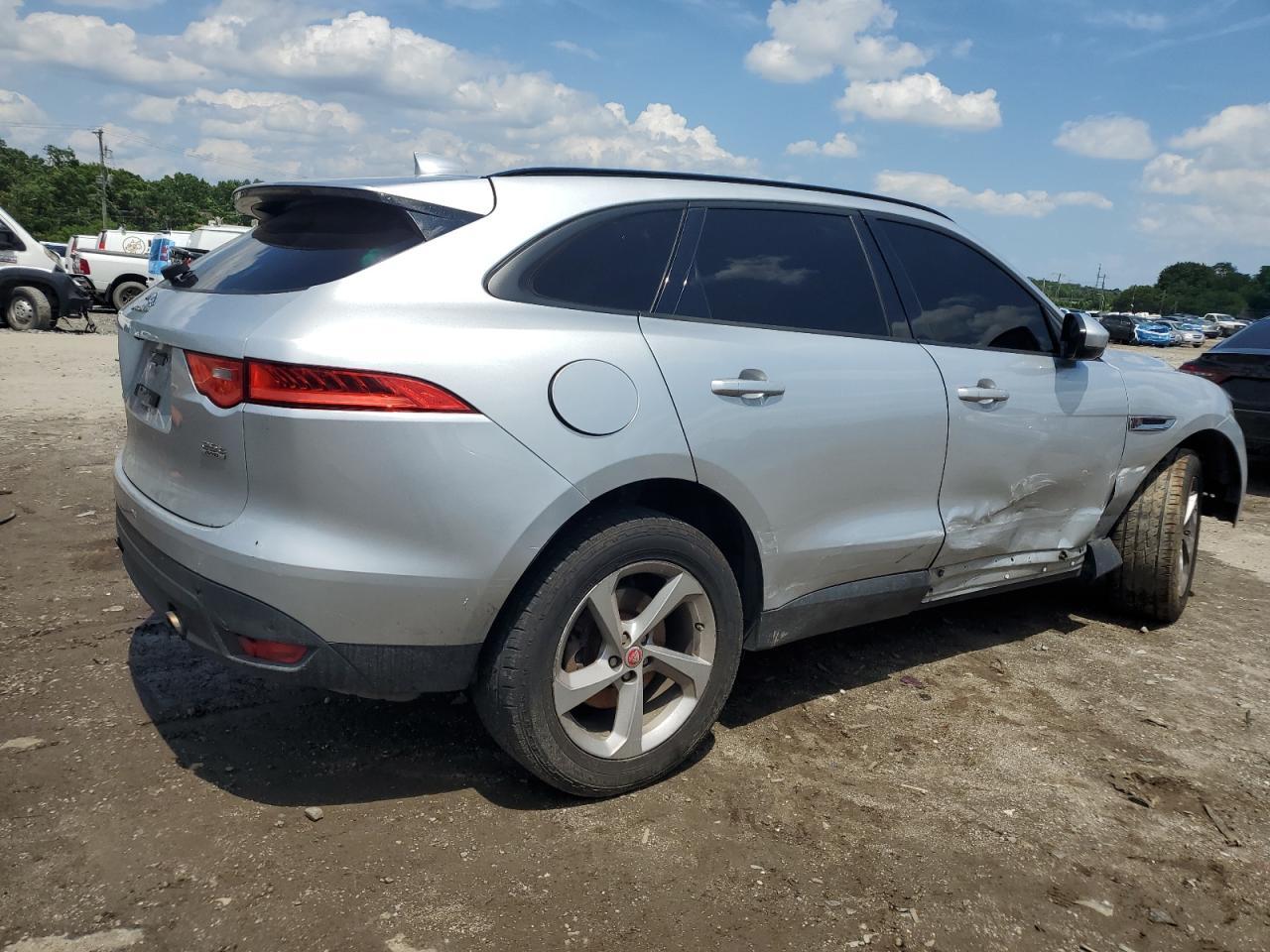 2018 Jaguar F-Pace Premium - Фото 3