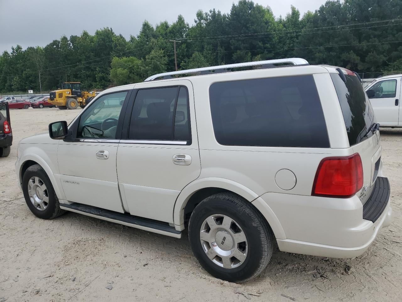2005 Lincoln Navigator - Фото 2