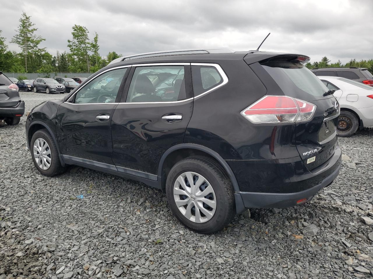 2015 Nissan Rogue S - Фото 2