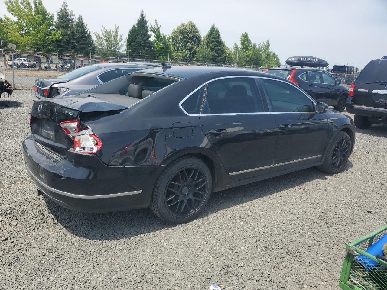 2014 Volkswagen Passat Sel - Image 3