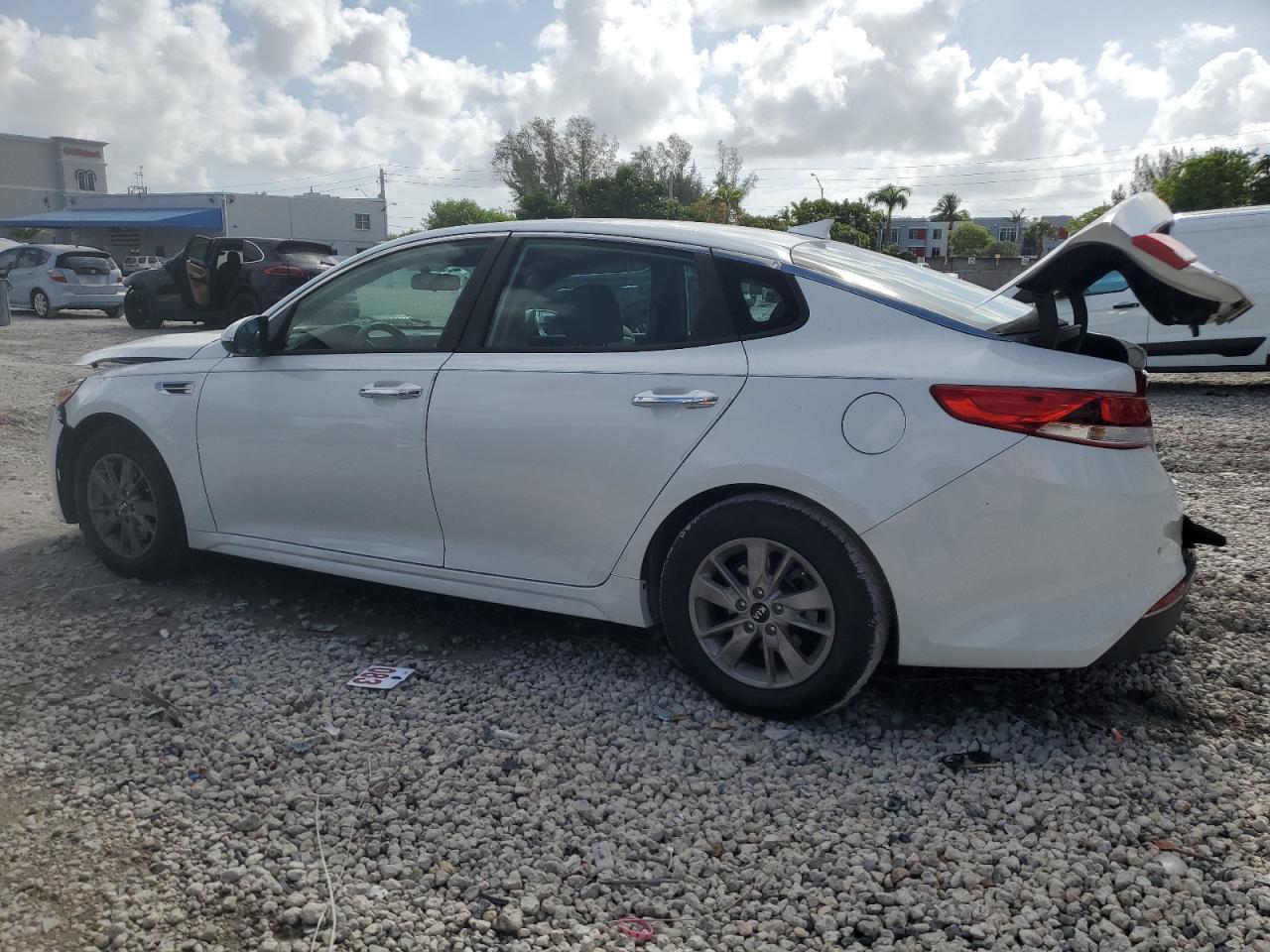 2018 Kia Optima Lx - Фото 2