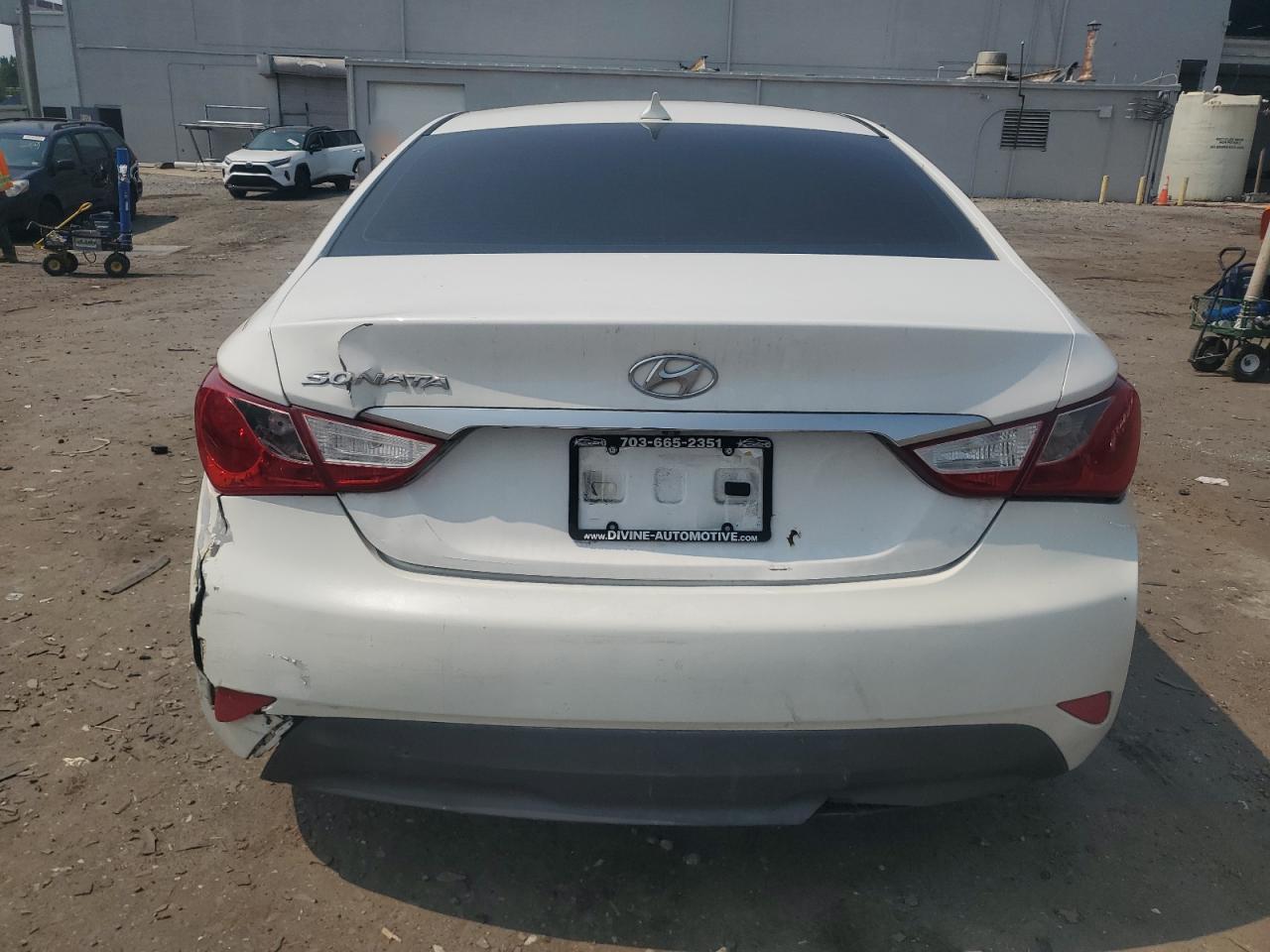 2014 Hyundai Sonata Gls - Image 6