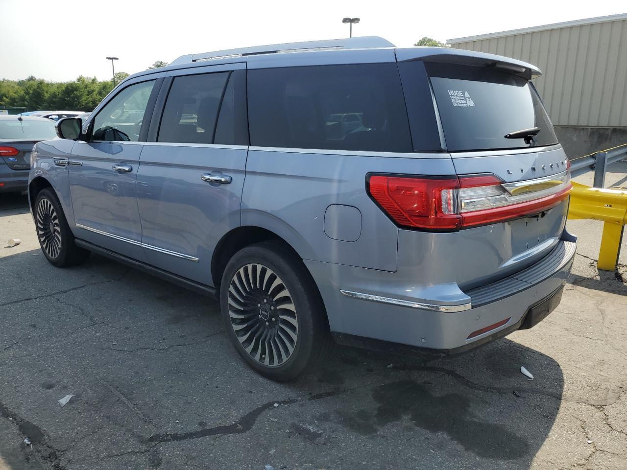 2019 Lincoln Navigator Black Label - Image 2