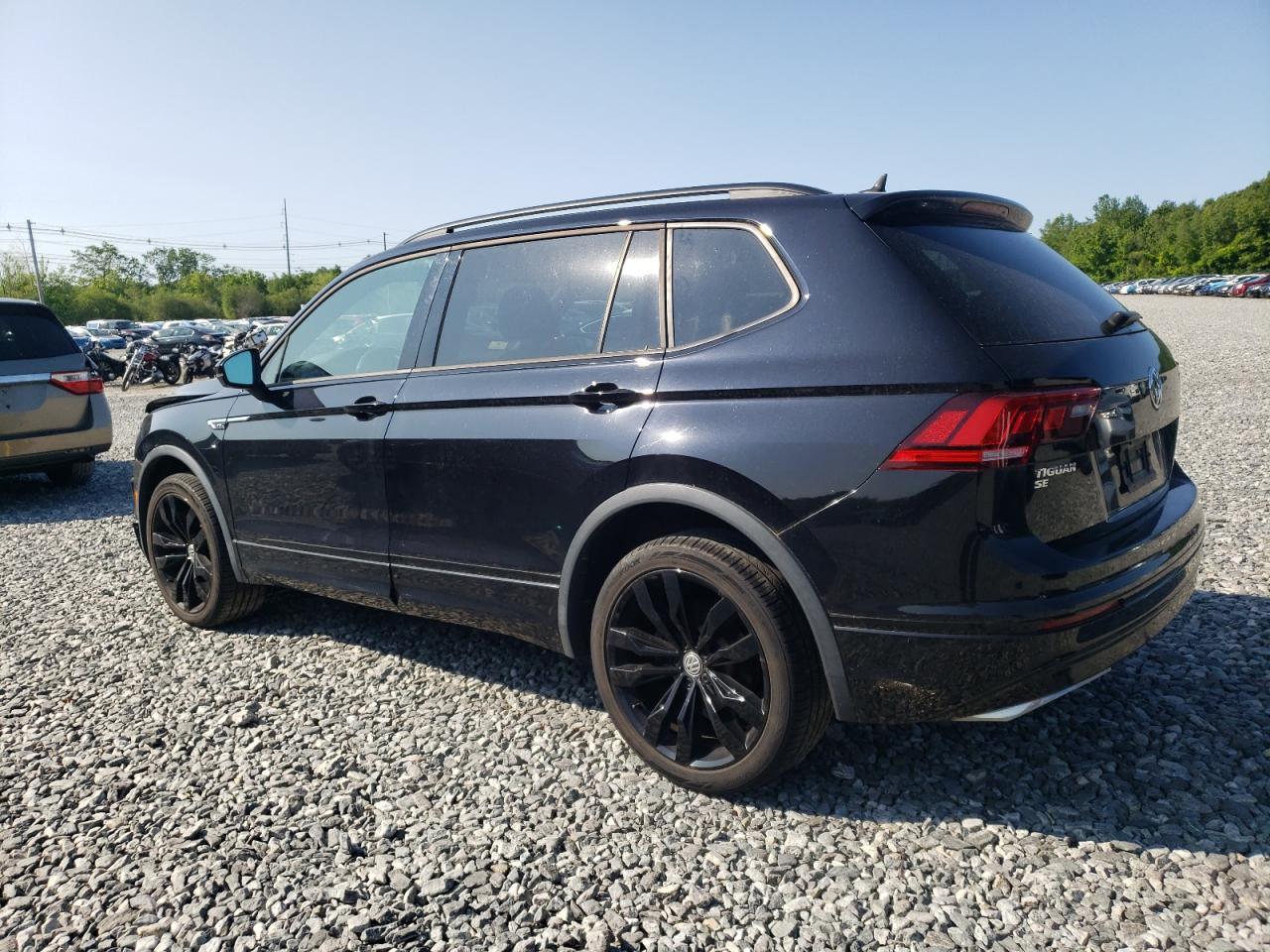 2020 Volkswagen Tiguan Se - Фото 2