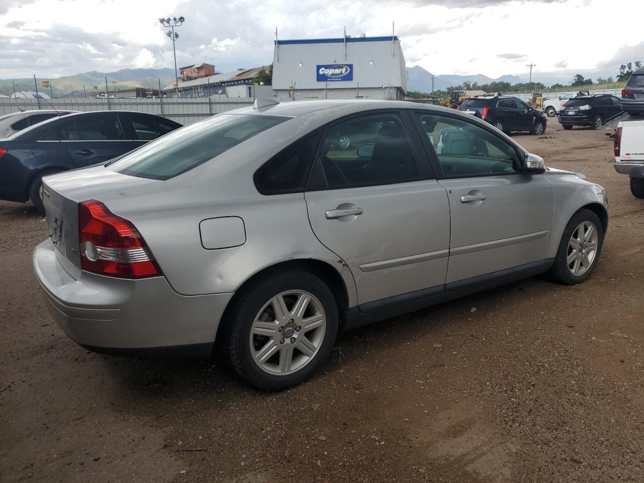 2007 Volvo S40 2.4I - Image 3