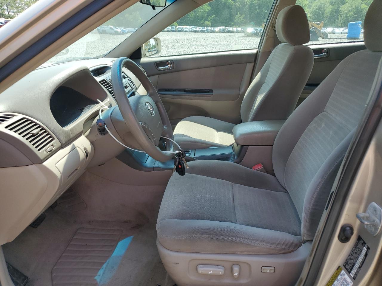 2005 Toyota Camry Le - Image 7