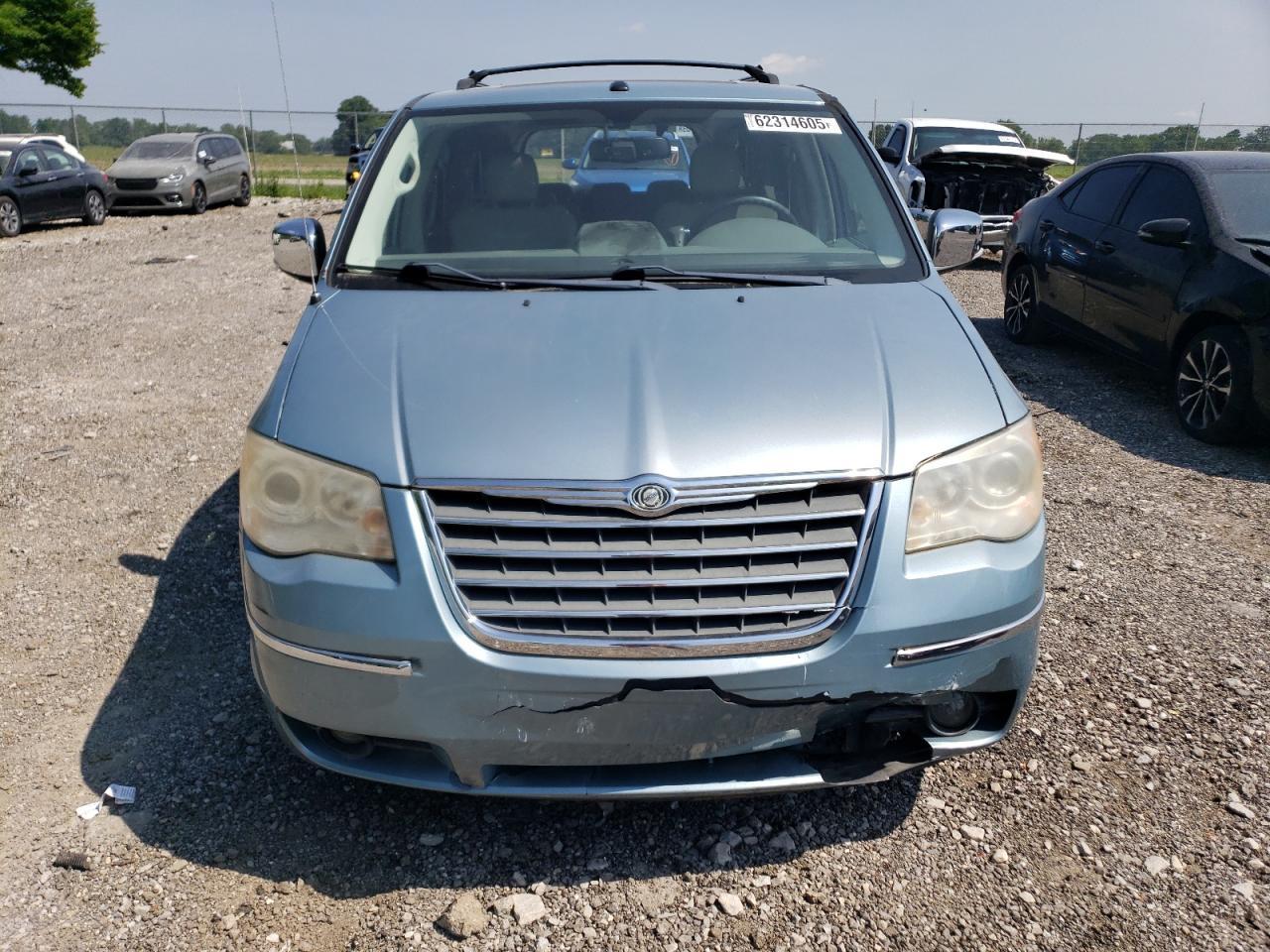 2009 Chrysler Town & Country Limited - Фото 5