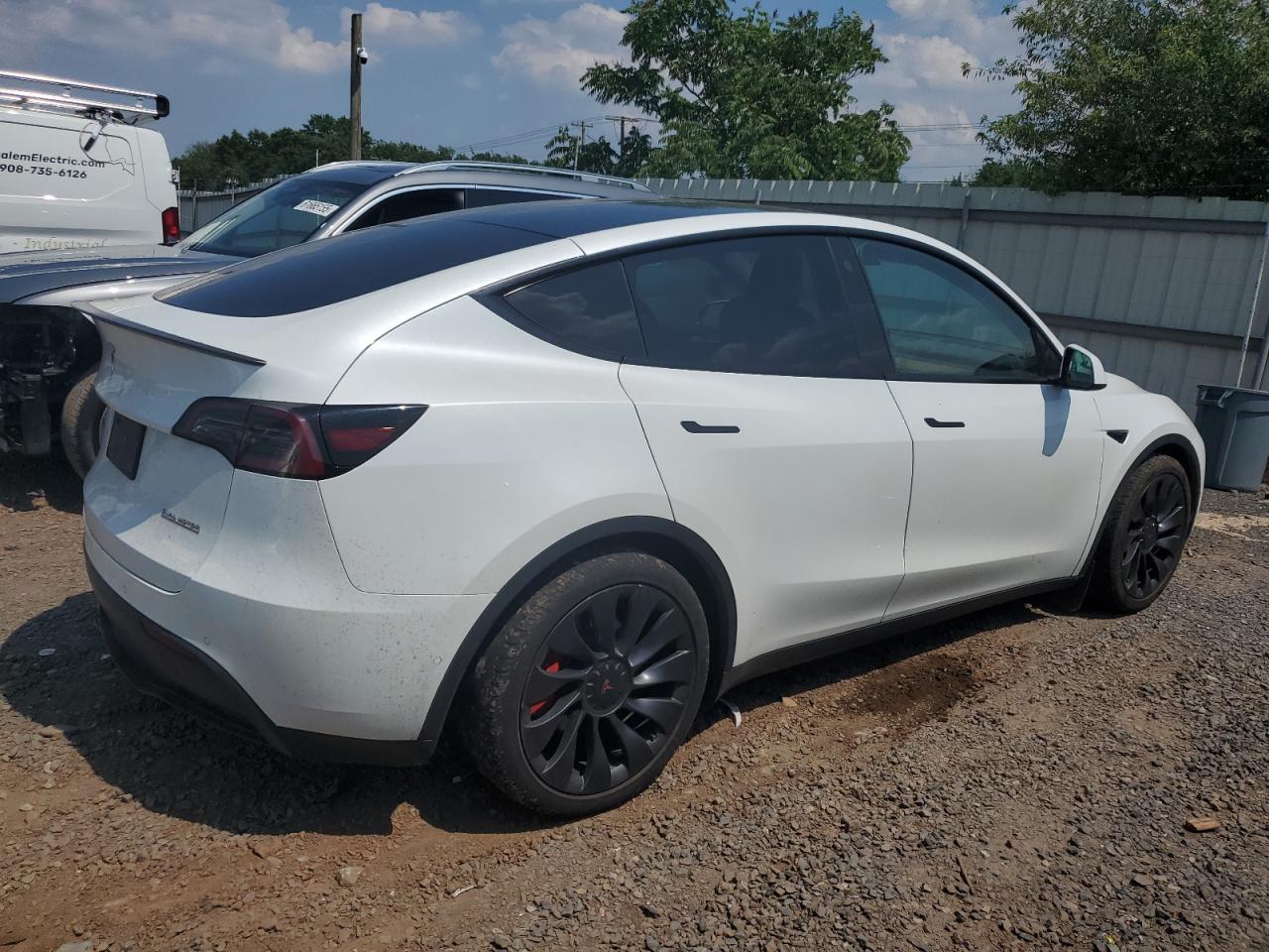 2022 Tesla Model Y - Фото 3
