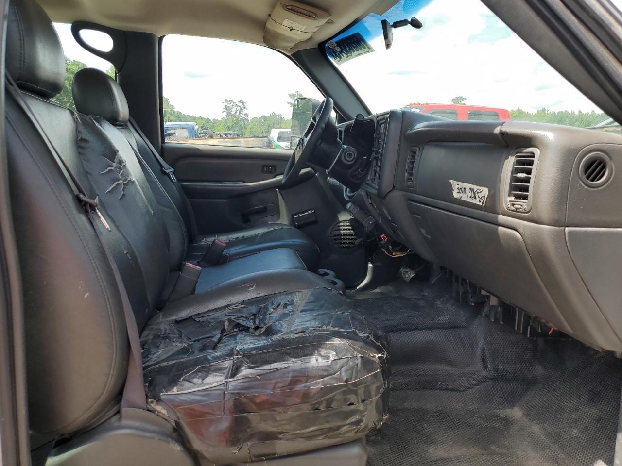 2006 Chevrolet Silverado C3500 - Image 5