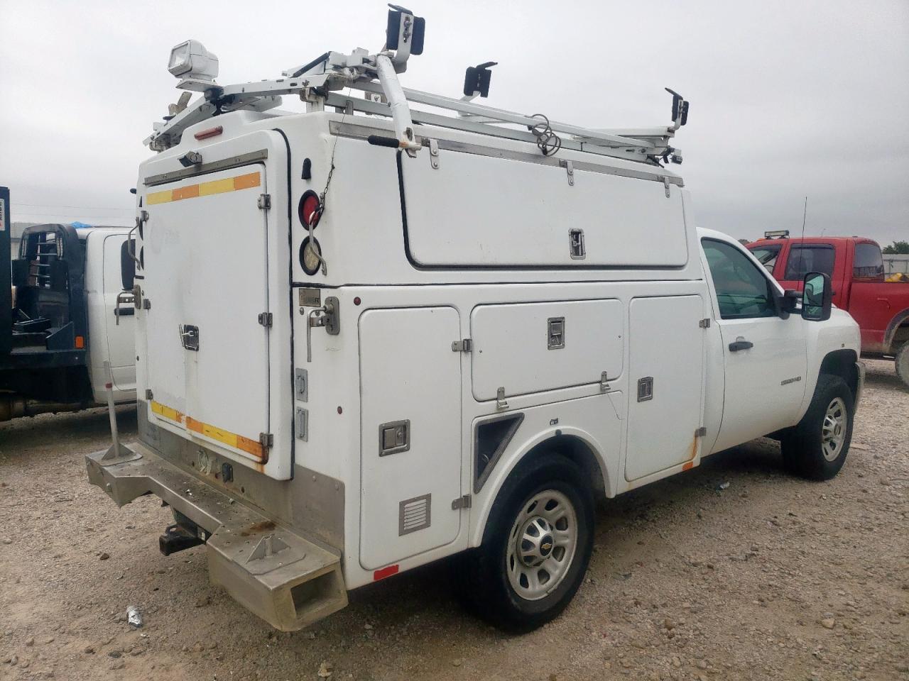 2013 Chevrolet Silverado C2500 Heavy Duty - Фото 3