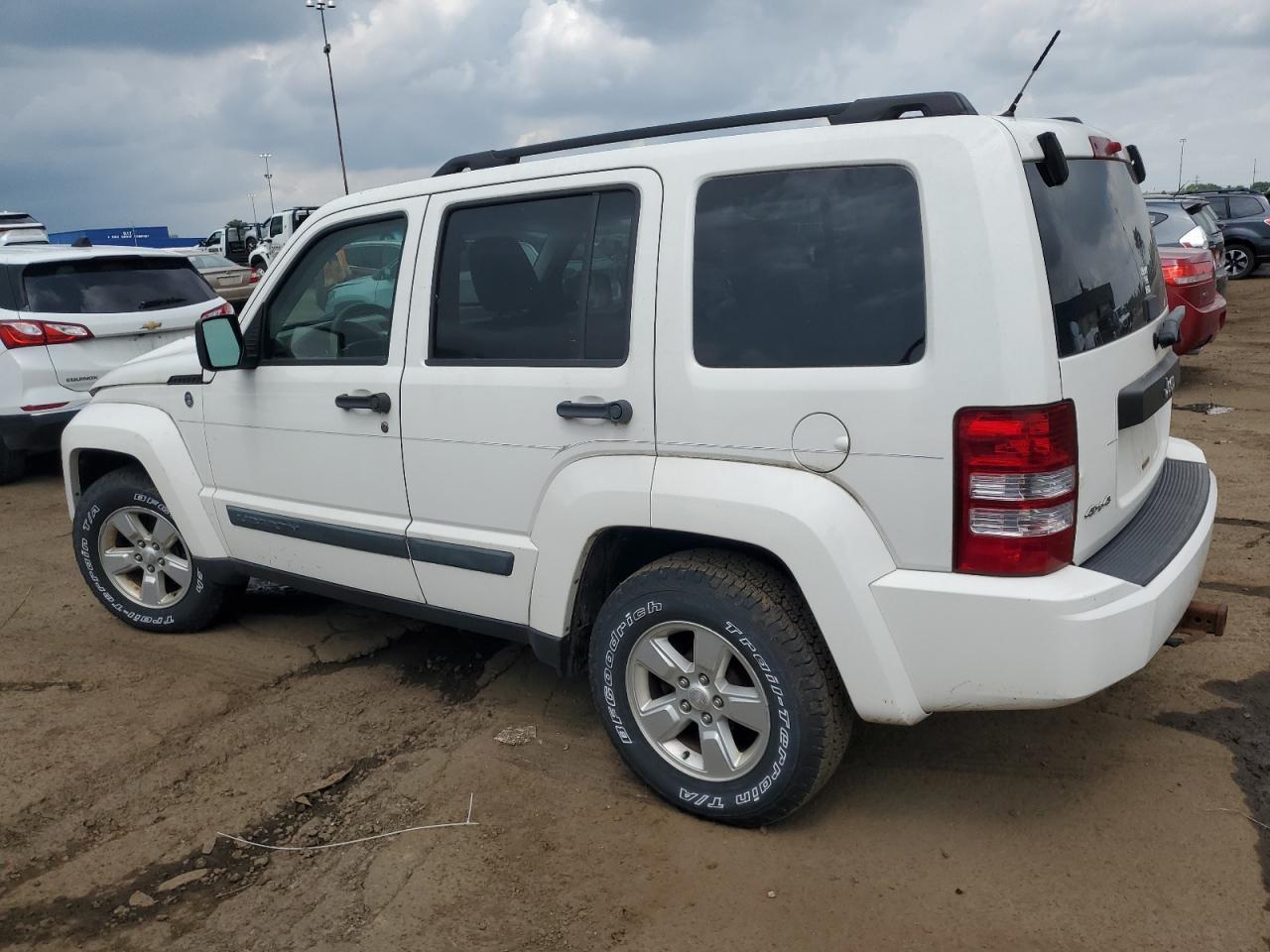 2009 Jeep Liberty Sport - Image 2