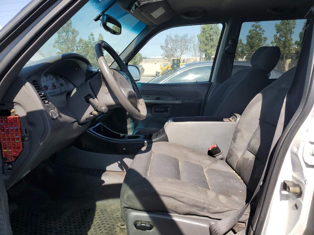 2002 Ford Explorer Sport Trac - Image 7