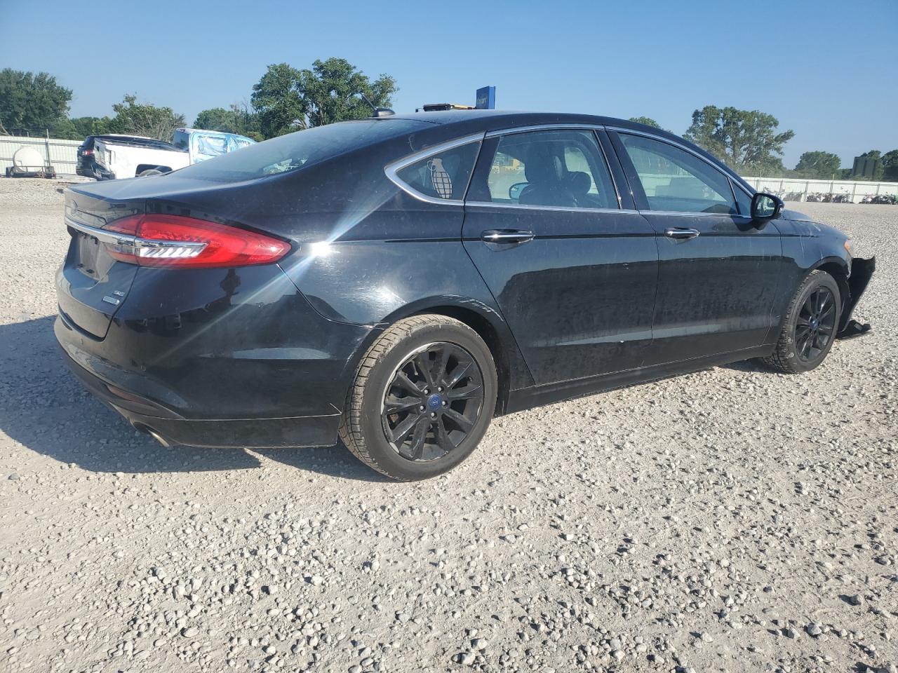 2017 Ford Fusion Se - Фото 3