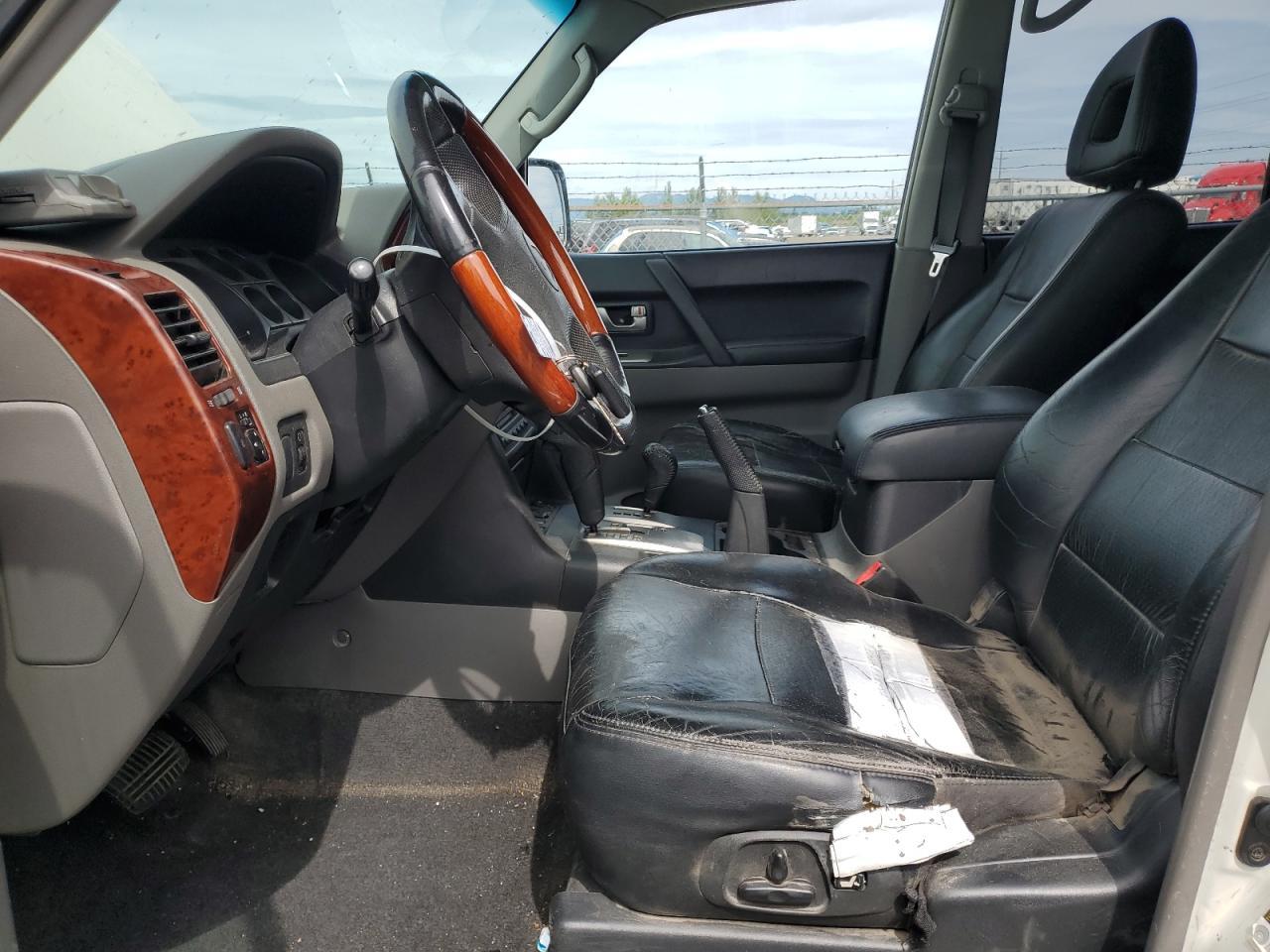 2004 Mitsubishi Montero Limited - Фото 7