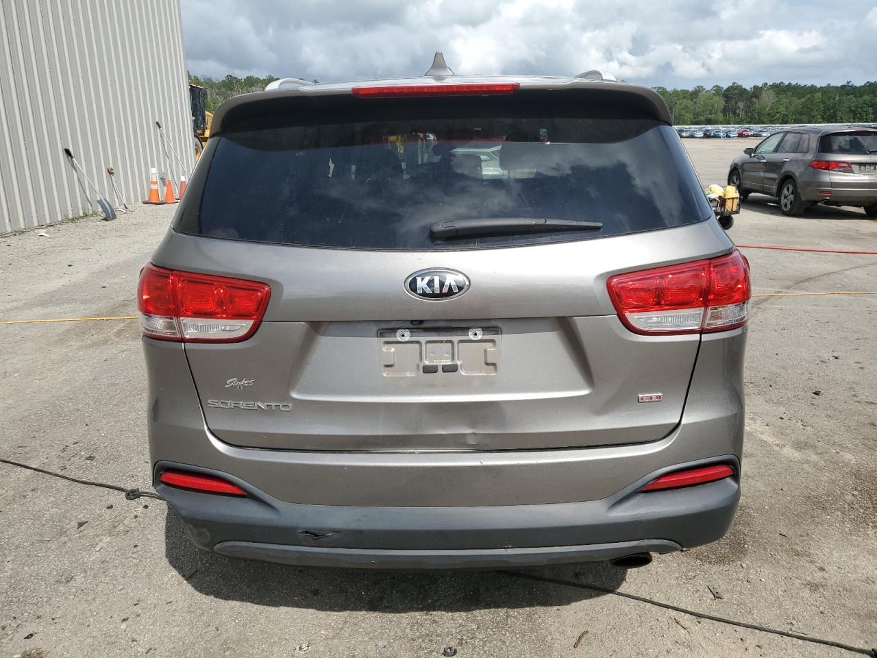 2018 Kia Sorento Lx - Image 6