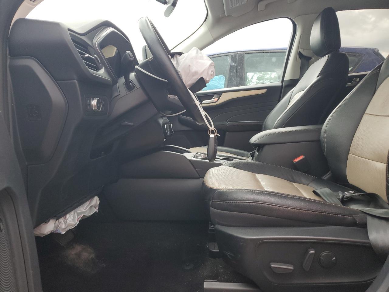 2022 Ford Escape Titanium - Image 7