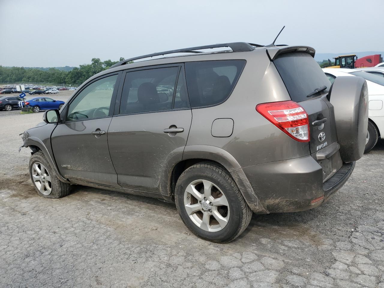 2012 Toyota Rav4 Limited - Фото 2