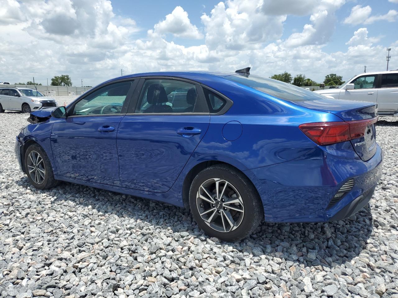 2023 Kia Forte Lx - Image 2