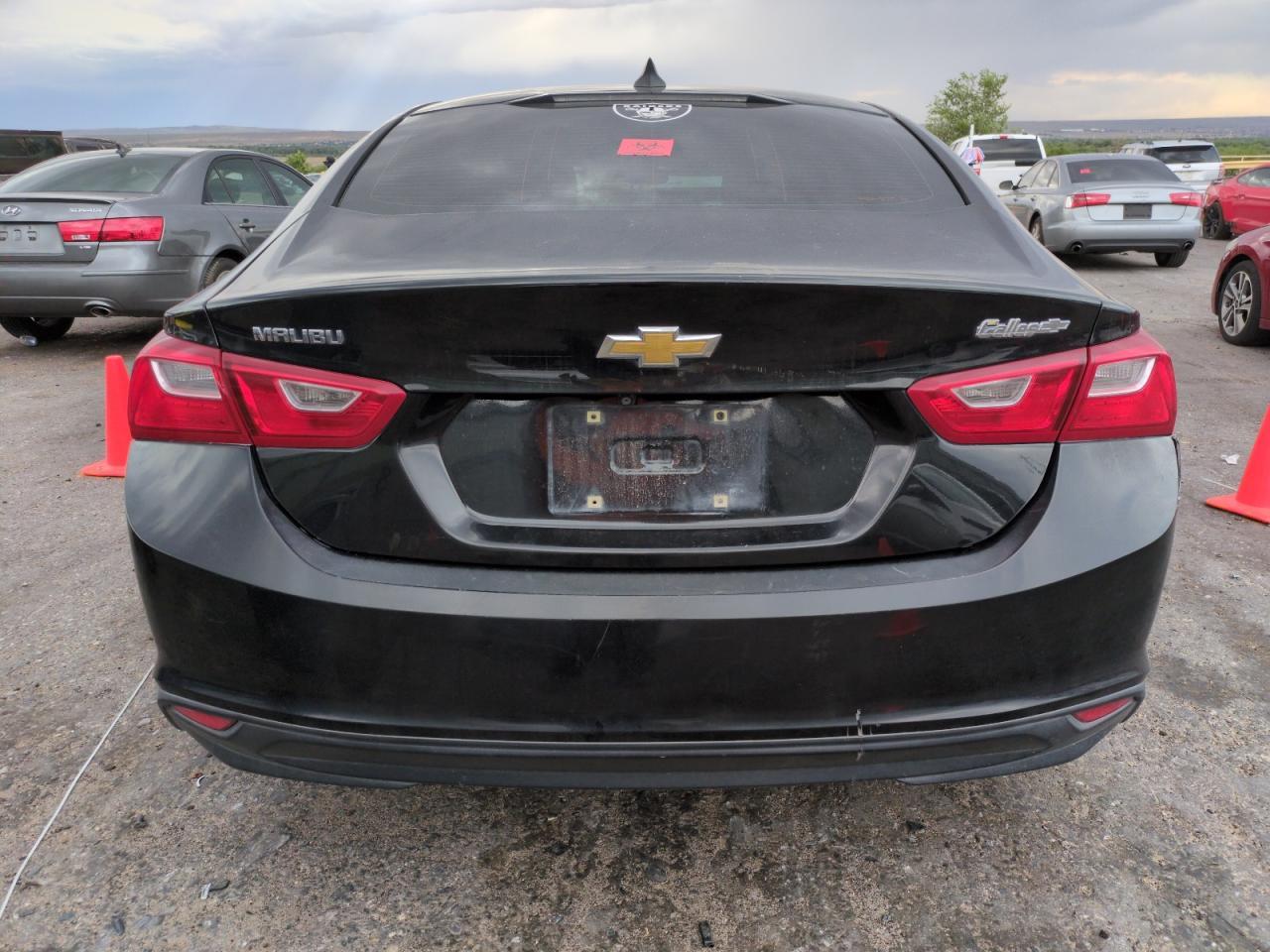2019 Chev Malibu - Image 6