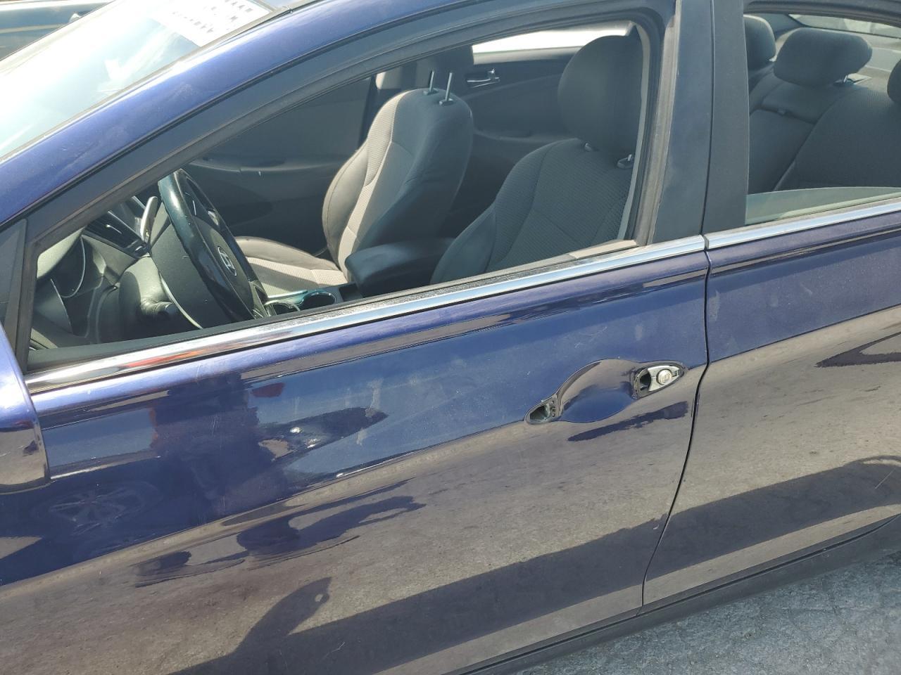 2012 Hyundai Sonata - Image 7