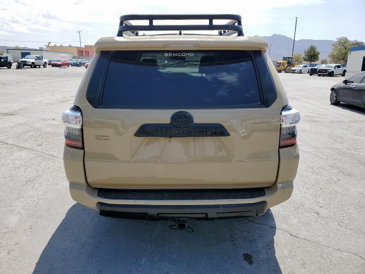 2016 Toyota 4Runner Sr5/Sr5 Premium - Image 6