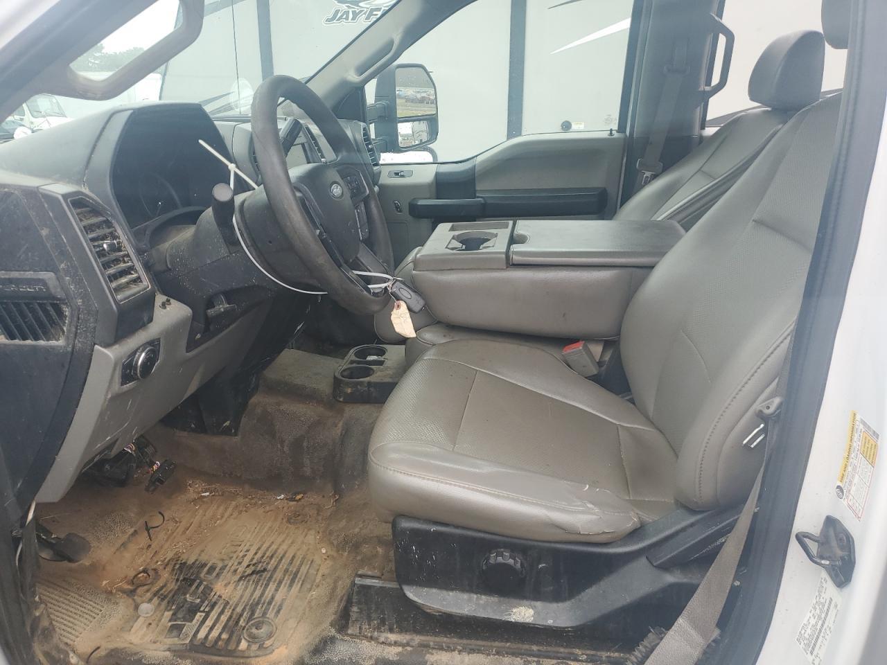 2019 Ford F350 Super Duty - Фото 7