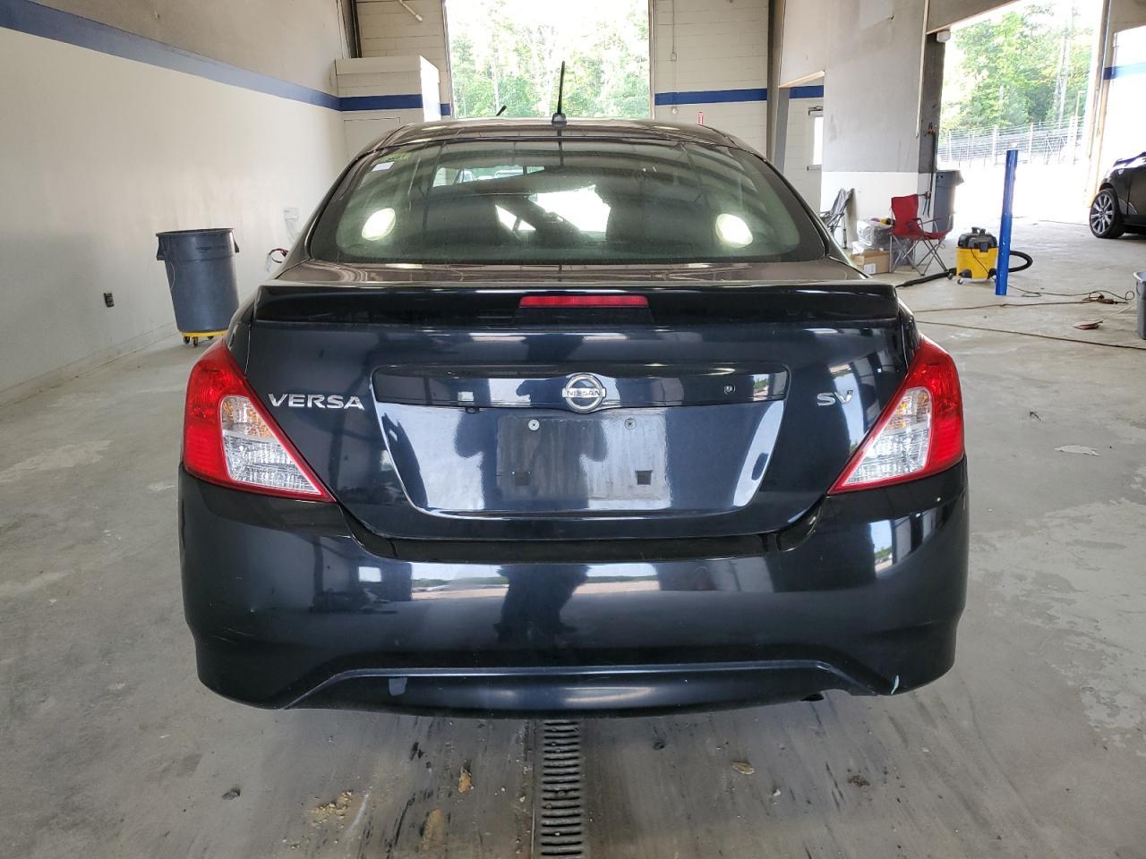 2019 Nissan Versa S - Image 6