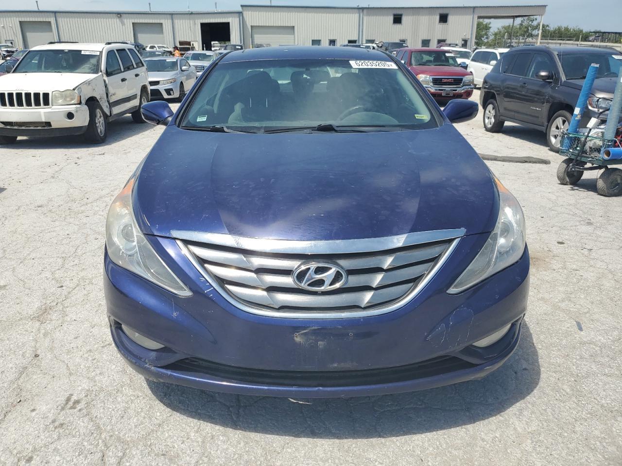 2012 Hyundai Sonata - Image 5