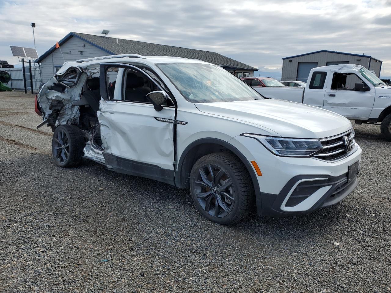 2023 Volkswagen Tiguan Se - Фото 4