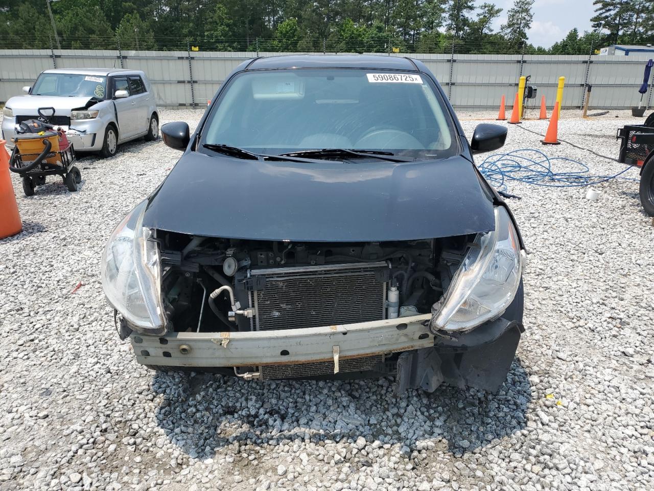 2017 Nissan Versa S - Фото 5