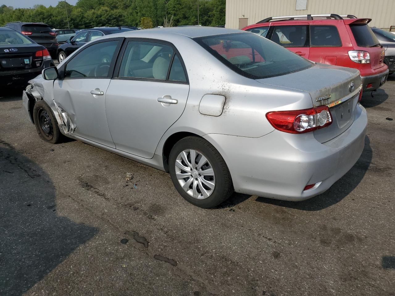2012 Toyota Corolla Base - Фото 2