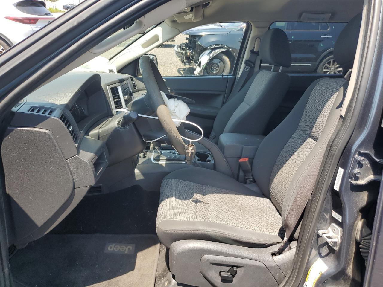 2008 Jeep Grand Cherokee Laredo - Image 7