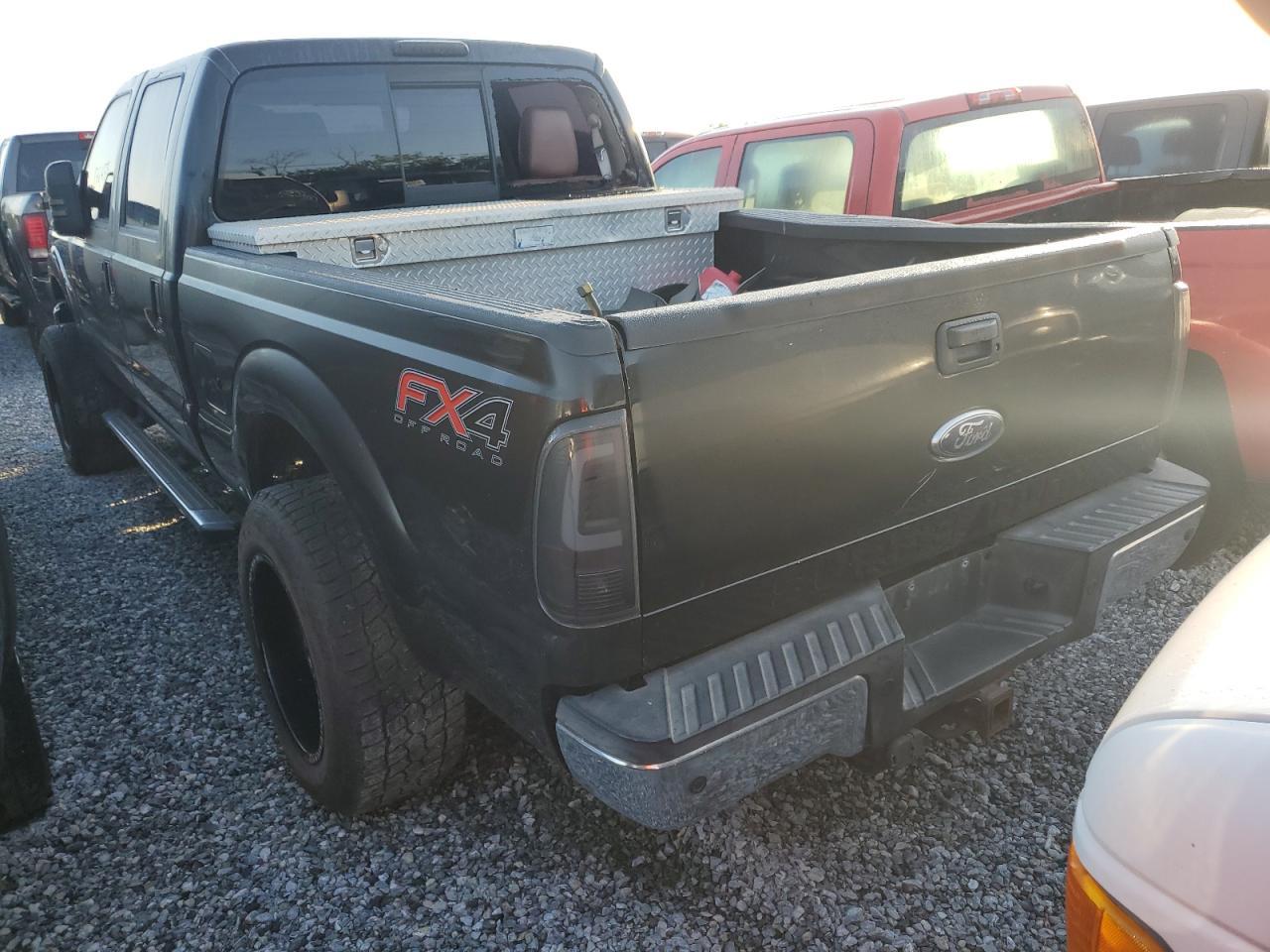 2015 Ford F250 Super Duty - Фото 2