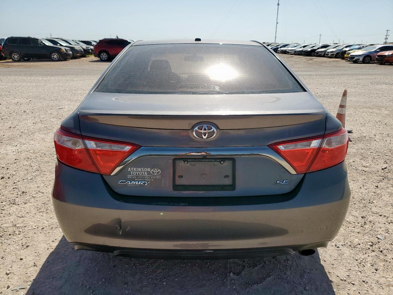 2015 Toyota Camry Le - Фото 6