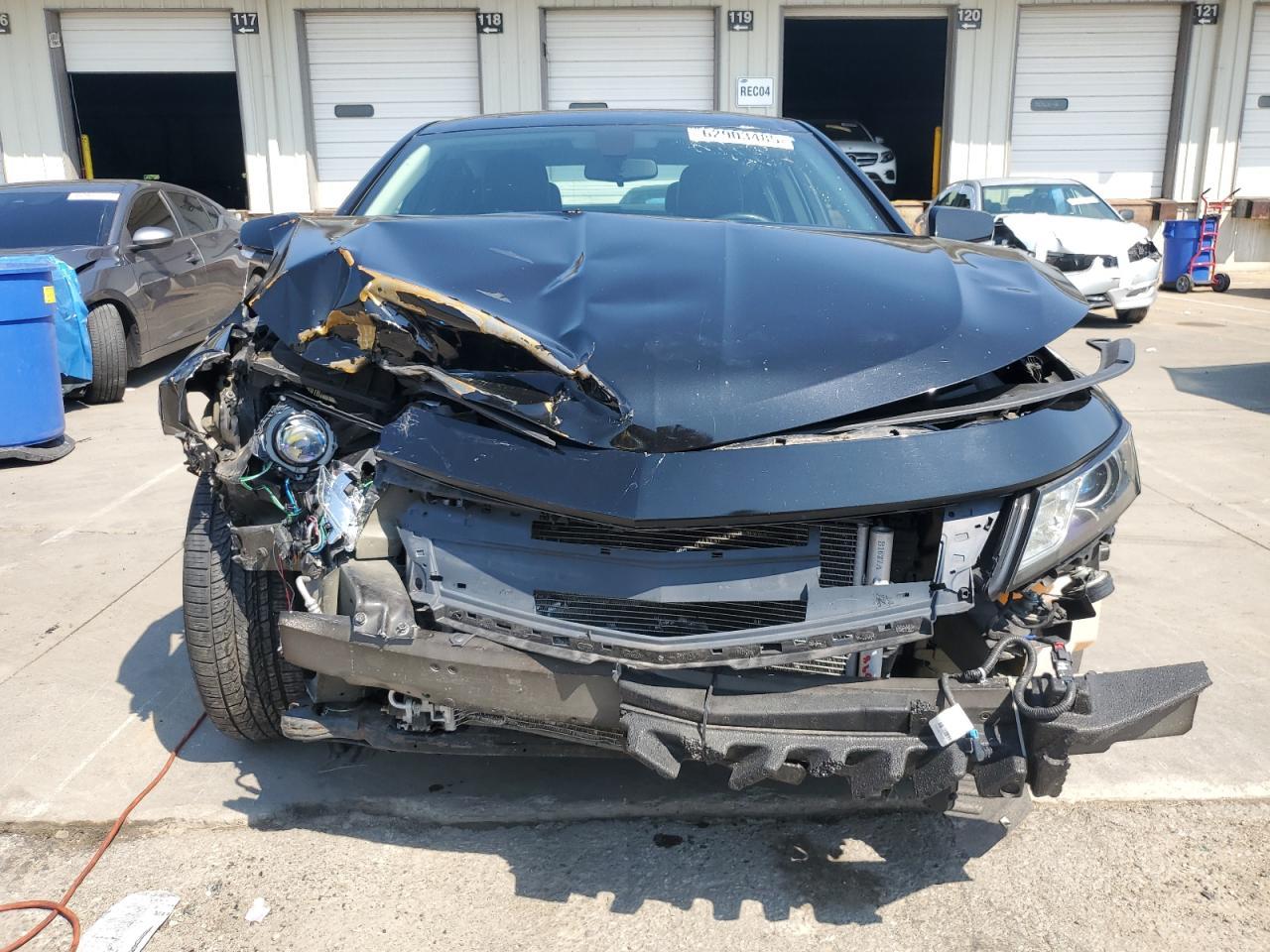 2017 Chevrolet Impala Lt - Image 5