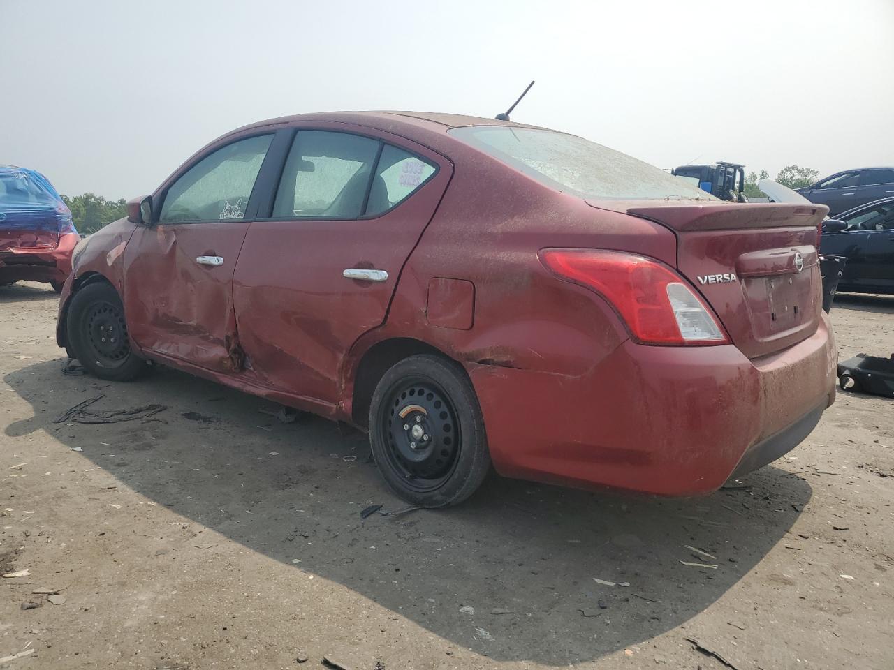 2018 Nissan Versa Sv - Image 2