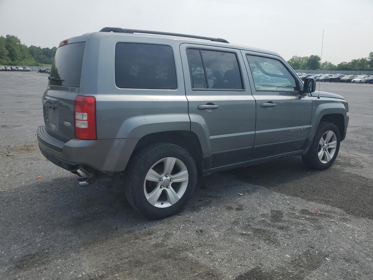 2012 Jeep Patriot Latitude - Image 3