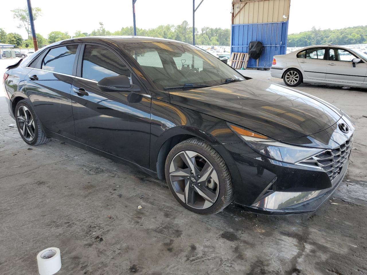 2021 Hyundai Elantra Limited - Image 4